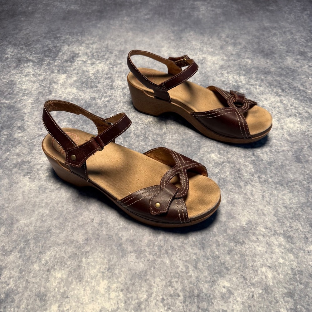 Dansko Sissy Brown Leather Wedge Sandals Ankle Strap Wood Grain 41 US 10.5 11